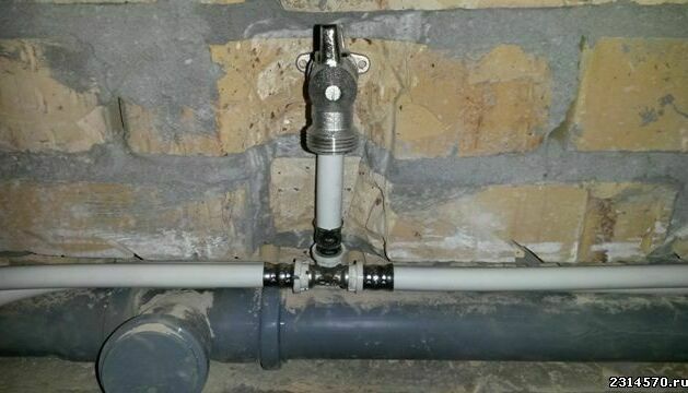 Развод труб систем водоснабжения и канализации в Самаре